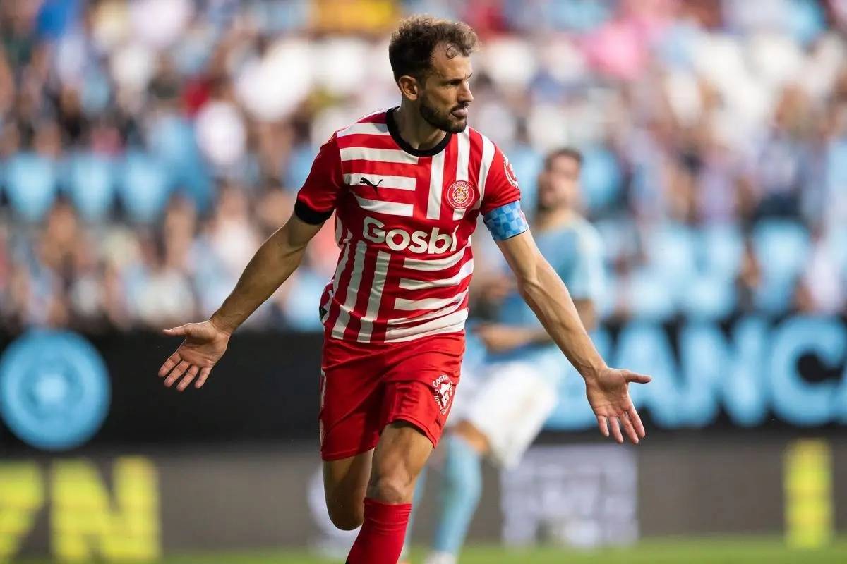 冲刺阶段比利亚雷亚尔备战英超,主帅复盘细节曝光,目标明确,高层口径保持一致(皇家马德里比利亚雷亚尔) 冲刺阶段比利亚雷亚尔备战英超,主帅复盘细节曝光,目标明确,高层口径保持一致(皇家马德里比利亚雷亚尔)