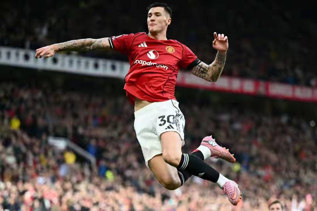 冲刺阶段比利亚雷亚尔备战英超,主帅复盘细节曝光,目标明确,高层口径保持一致(皇家马德里比利亚雷亚尔) 冲刺阶段比利亚雷亚尔备战英超,主帅复盘细节曝光,目标明确,高层口径保持一致(皇家马德里比利亚雷亚尔)