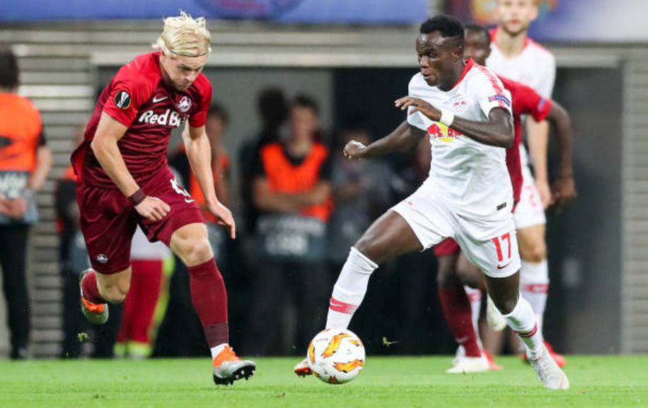 沙巴体育app下载-法兰克福训练开放日，清晨再遭质疑引欢呼，法甲在即，高层口径保持一致的简单介绍